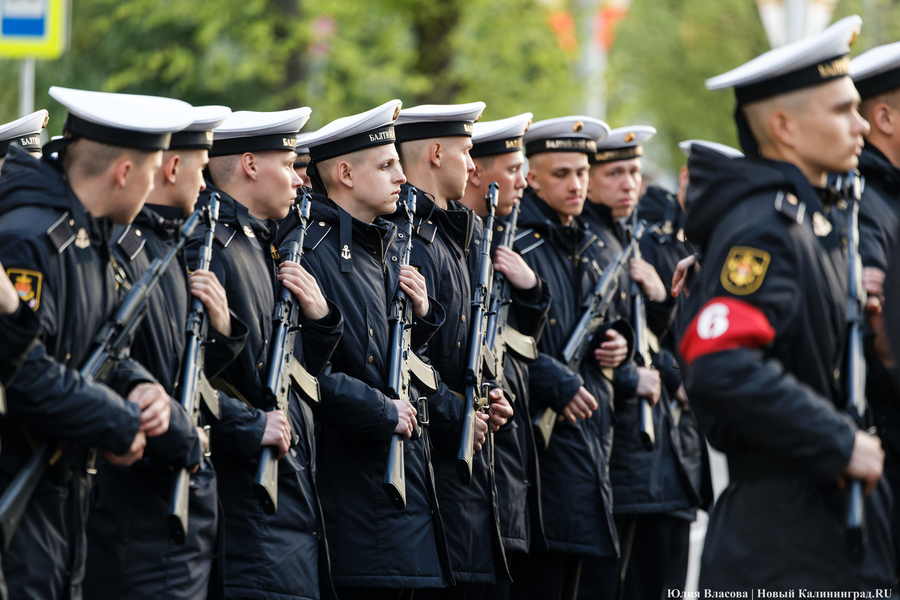 Другой формат по всей стране: в Калининграде прошла ночная репетиция парада Победы (фото)