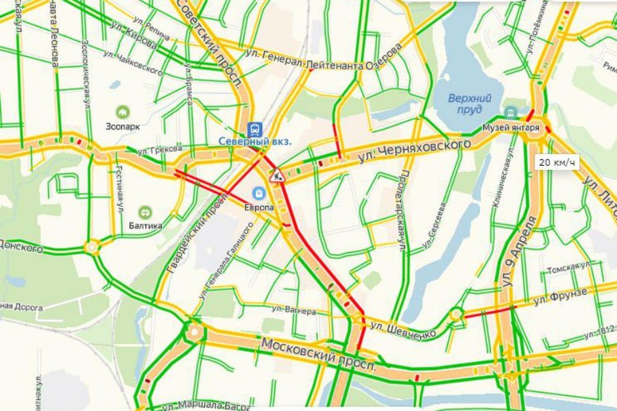 Ленинский проспект «встал» из-за дорожного ремонта на месте прорванной трубы у «Европы»