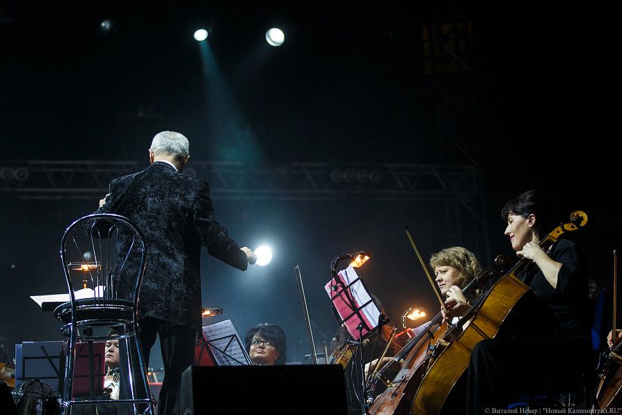 Средство от депрессии: «Би-2» с симфоническим оркестром в Калининграде