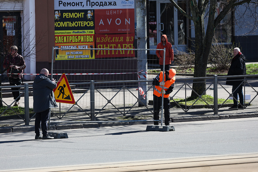 Улучшенная копия: акротерий «Движение и время» вернулся на историческое место (фото)