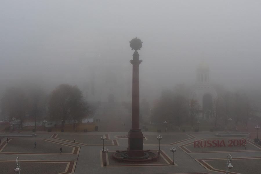 «Дай Бог, если за неделю потушим»: почему Калининград окутал смог