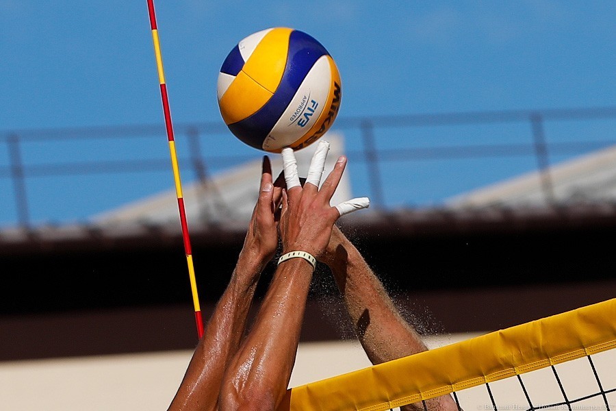 Россия впервые взяла «золото» на ЧМ по пляжному волейболу