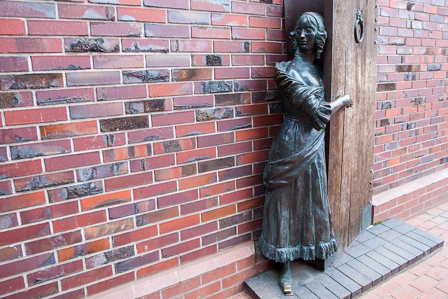 Есть женщины в прусских селеньях: женские монументы Калининграда