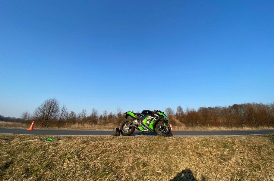 Под Холмогоровкой мотоциклист вылетел в кювет (фото)