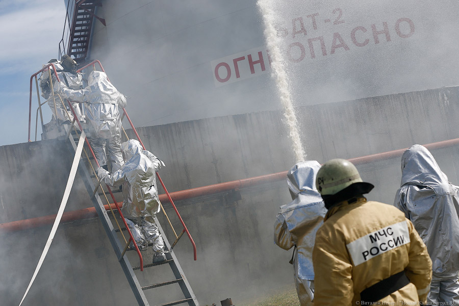 «Туши ТЭЦ»: в Калининграде прошли массовые учения МЧС
