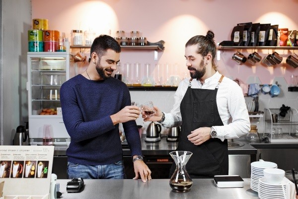 Долгие завтраки и крепкий кофе: знакомимся с новой кофейней «№3»