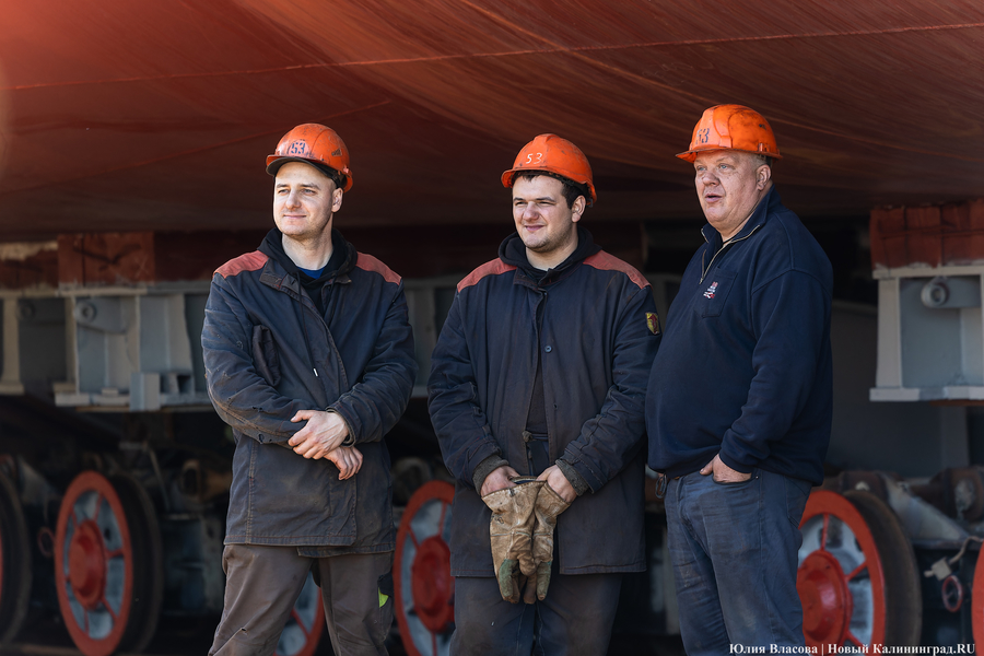 Флагман ВМФ России: в Калининграде спустили на воду большой десантный корабль (фото)