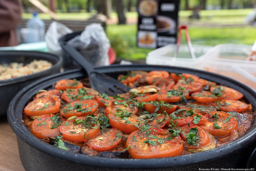 Стритфуд-музей: на острове Канта открылась майская ярмарка «еды и музыки»