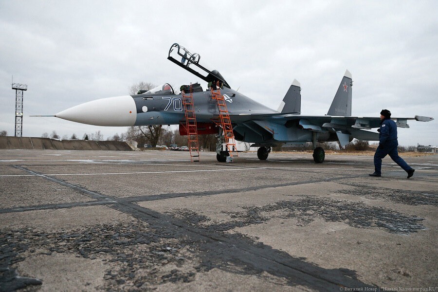 СМИ: истребителю НАТО не дали сопроводить летевший из Калининграда самолет Шойгу (видео)