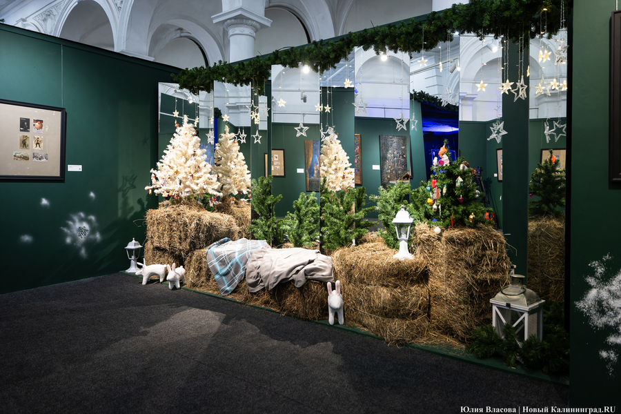 Символы Рождества и мир Гофмана: в Музее искусств открыли новогодний проект (фото)