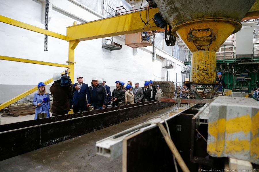 «Скажи им, Андрей»: кто льёт сваи для стадиона к чемпионату мира на Острове