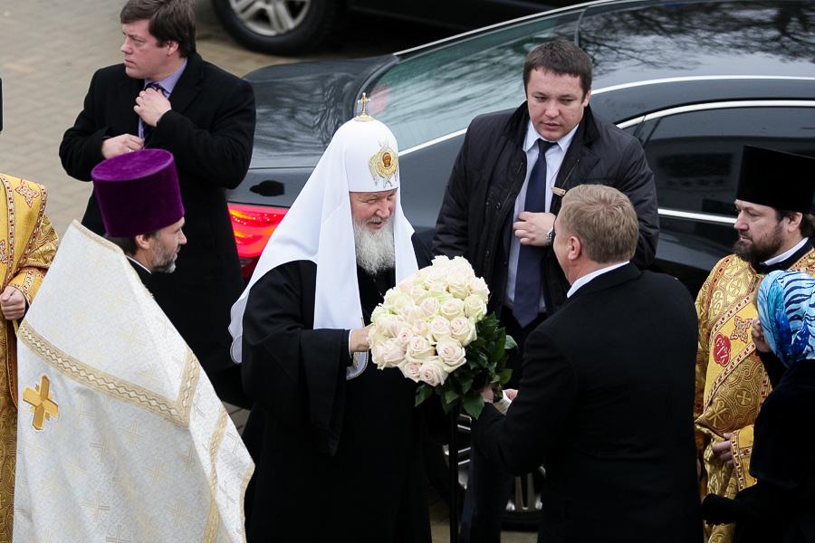 Александр вместо Татьяны: Патриарх Кирилл совершил малое освящение храма на ул. Невского