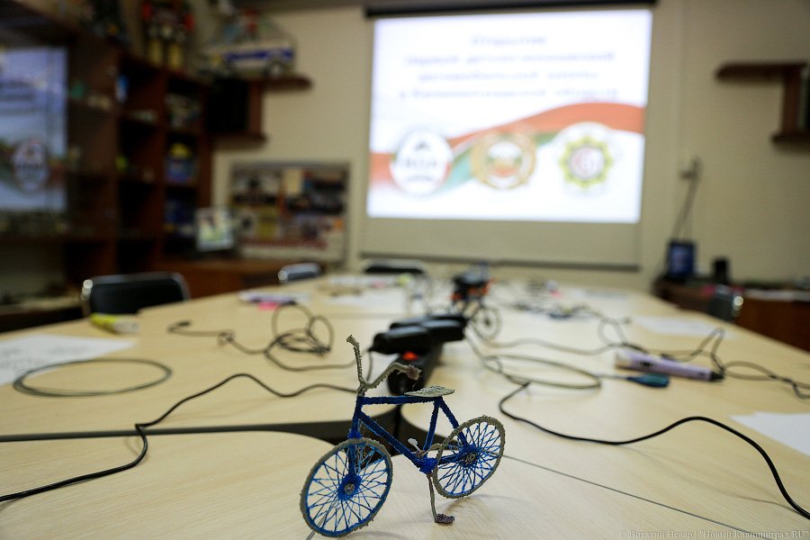 На игрушечных машинках: в Калининграде открылась «начальная» автошкола