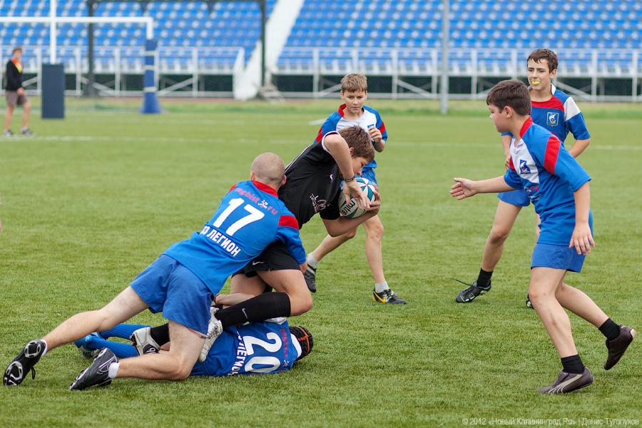 «Битва за овал»: фоторепортаж с международного турнира по регби