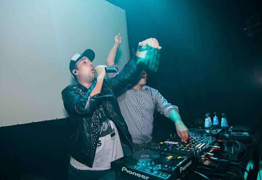 «Летать не вредно»: фоторепортаж с Дня рождения клуба «Универсал»