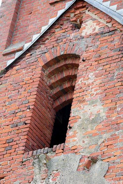 В списках не значится: в полузабытом поселке обрушается «несуществующая» кирха