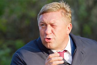 Александр Ярошук заявил, что ему не стыдно ездить на дорогом автомобиле