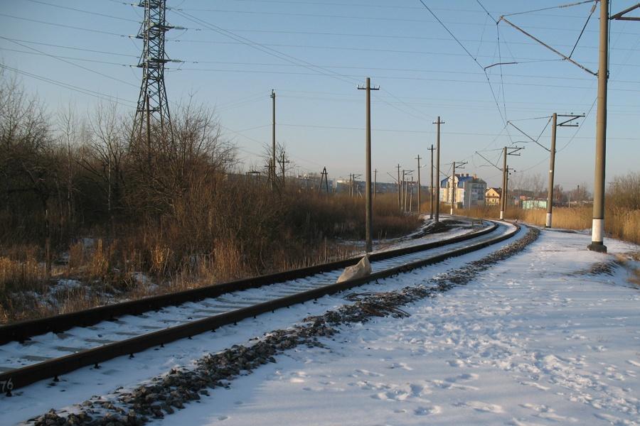 Двое мужчин пытались разобрать действующие рельсы на металлолом (фото)