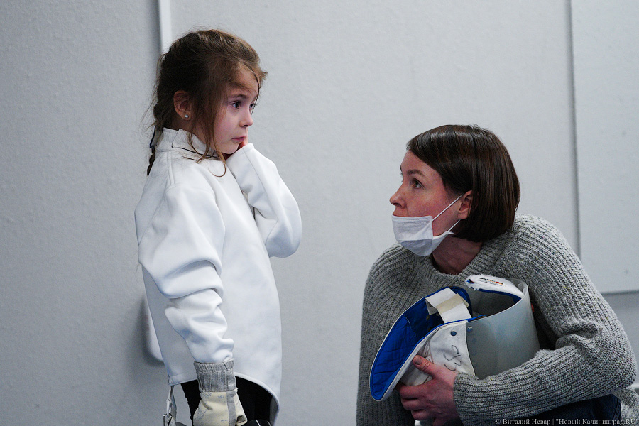 На острие атаки: в Калининграде открылась первая школа фехтования