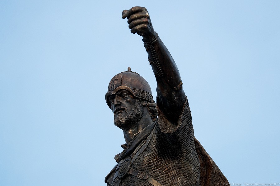 Невский в деталях: как выглядит новый памятник вблизи