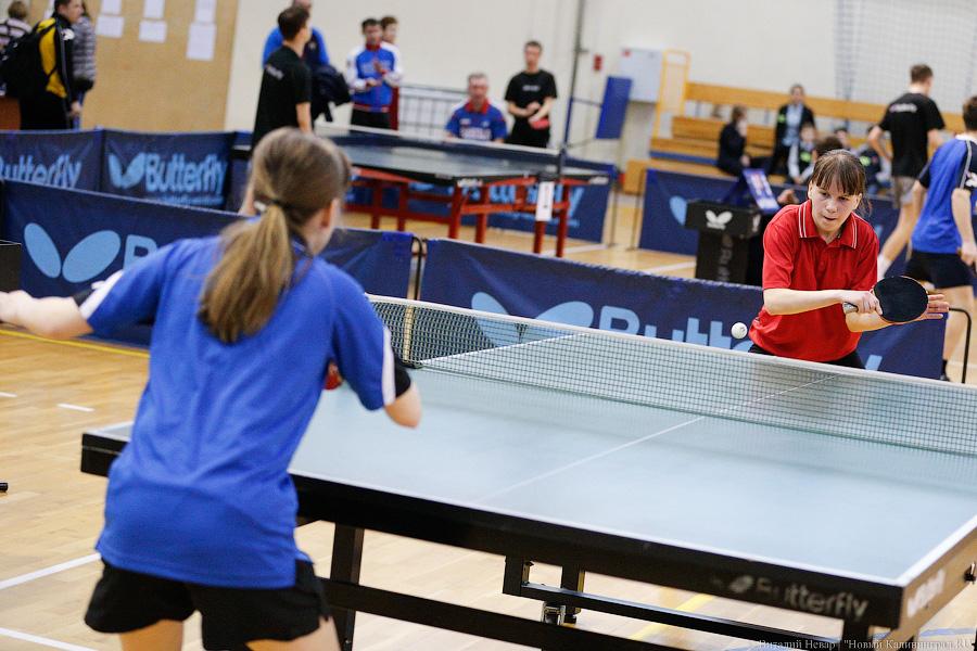 Ракетки и сетка: в Калининграде проходит чемпионат по настольному теннису