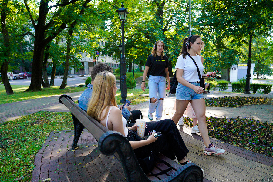 Футуролог Пётр и машина времени: «Фестивальная дирекция» представила спектакль-прогулку 