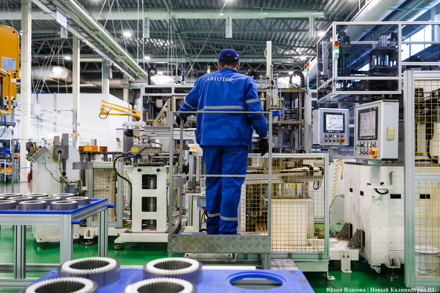 Автокомпоненты и электромобили: как на «Автоторе» новый кластер запускали (фото)