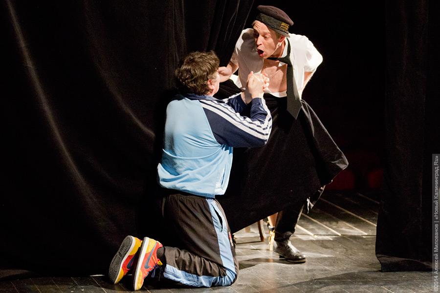 В полях под снегом и дождем: Евгений Марчелли в «Тильзит-театре»