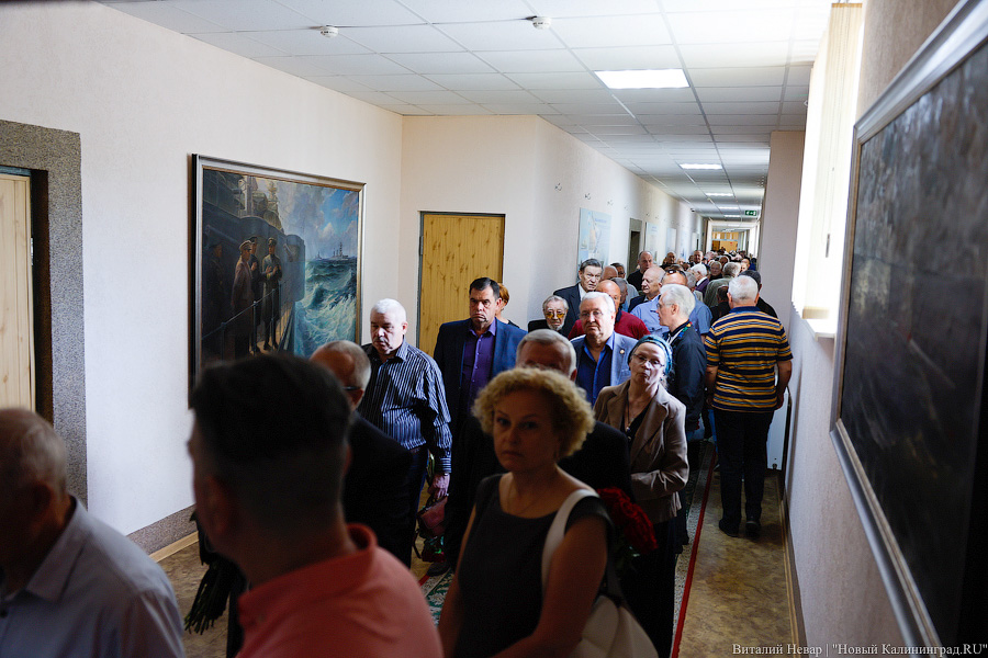 Калининград прощается с адмиралом и экс-губернатором Владимиром Егоровым (фото)