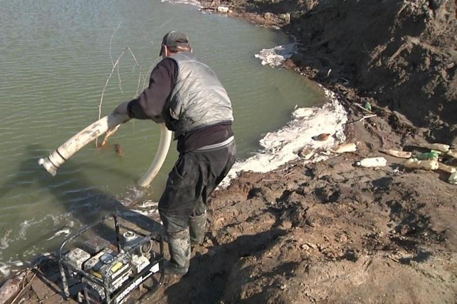 В Зеленоградской районе при засыпке карьеров полиция обнаружила копателей (фото)