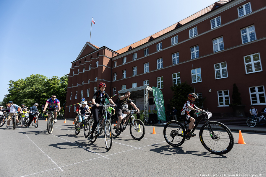 Катись оно всё: в Калининграде прошёл День колеса (фото)