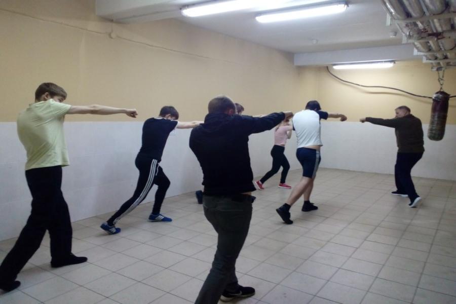 В Храме Христа спасителя в Калининграде начали обучать боксу