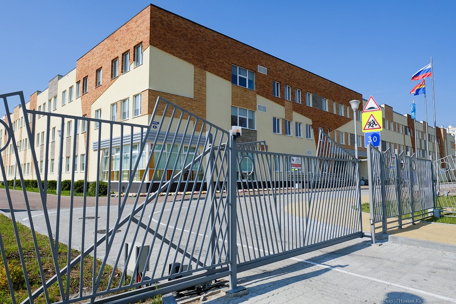 Бассейны, тир, медиатека: как выглядит новая — самая большая в регионе — школа (фото)