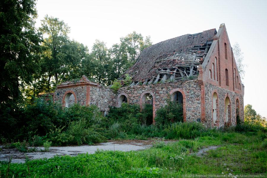 «Когда-то был пожар»: кирха XVIII века в поселке Яблоновка под Озерском
