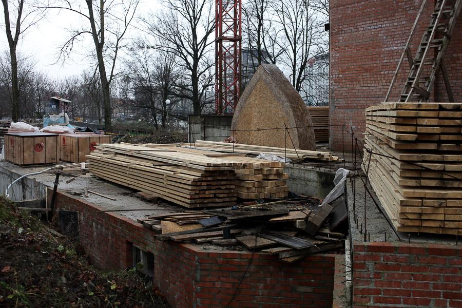 Полминарета: что происходит на стройке мечети в бывшем парке 40-летия ВЛКСМ