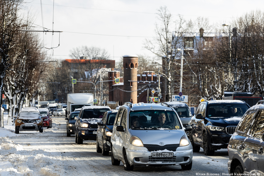 Внезапный снег: Калининград опять оказался не готов к осадкам (фото)