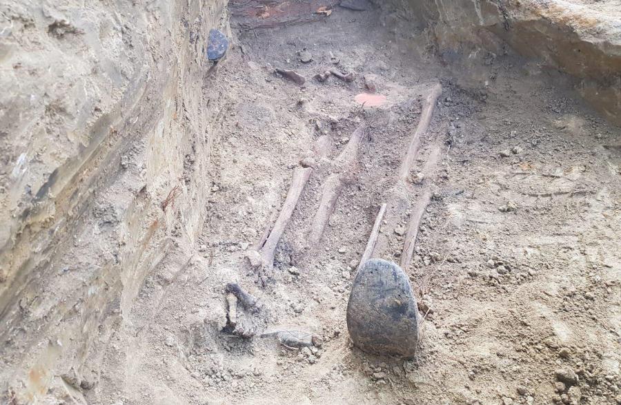 На захоронении в Чкаловске обнаружили останки уже пяти человек