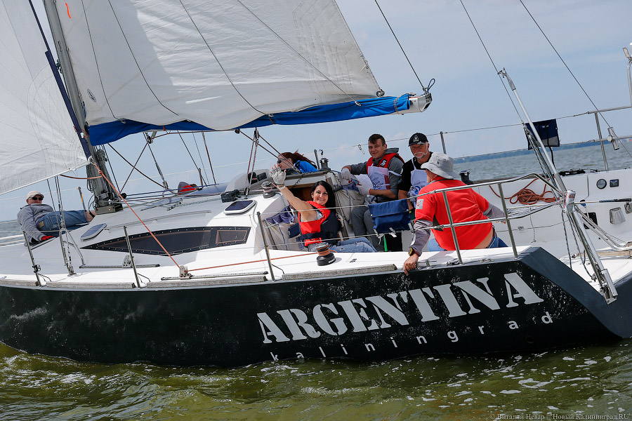 «Паруса духа»: как в Калининградском заливе инвалиды в регате побеждали