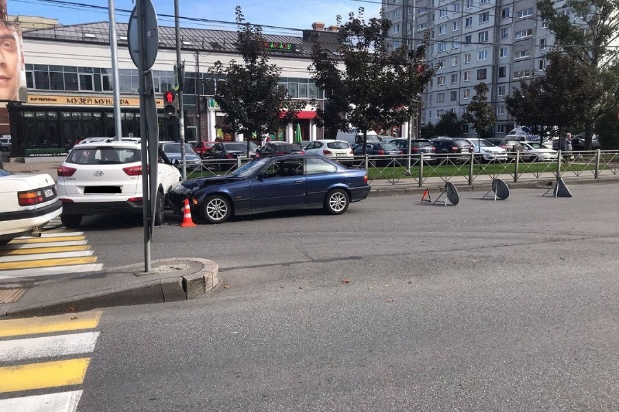 Не уступившая дорогу автомобилистка совершила ДТП, в котором пострадал 6-летний ребенок (фото)