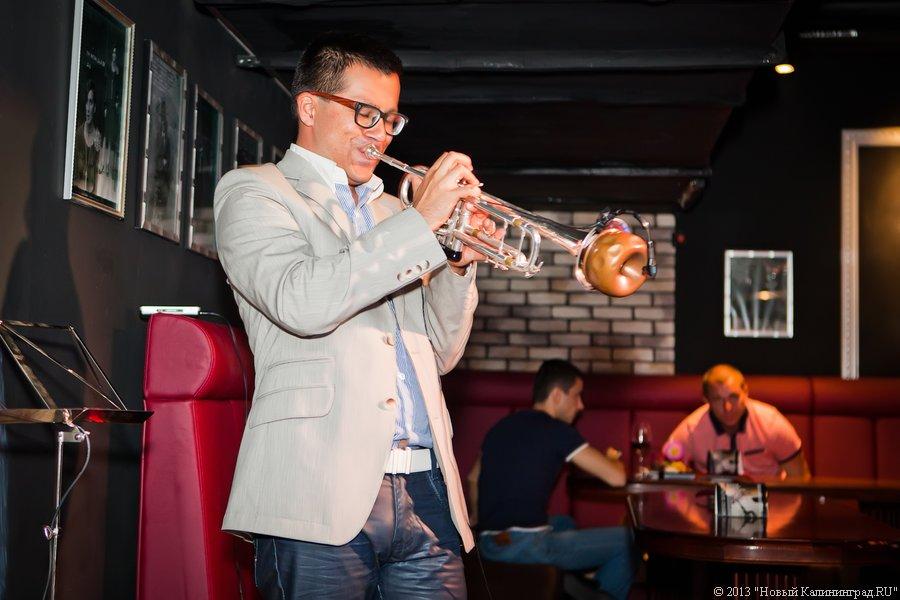 Жара 2.0: в Калининграде открылся клубный проект «ХХХ»