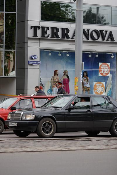 Две «Европы» в кольце: на Ленинском проспекте массовая эвакуация