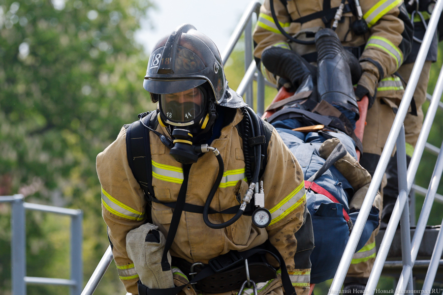 И огонь, и вода: как проходил финал областного конкурса МЧС в Калининграде (фото)