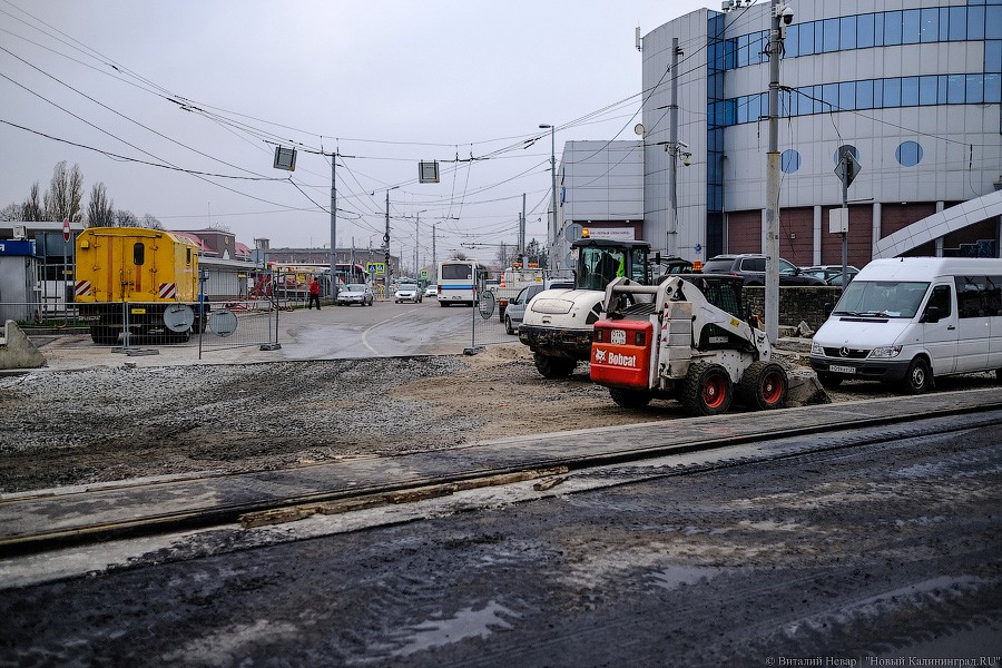 Временная брусчатка: как Киевскую готовят к техническому открытию движения (фото)