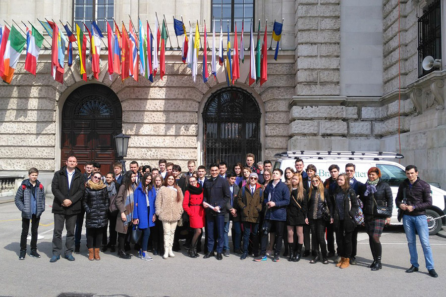 Большие возможности: Школа МГИМО в Калининграде объявила набор учеников