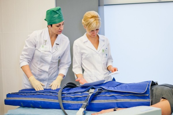 Знаете ли вы, в каком случае отек ног — это симптом лимфедемы?