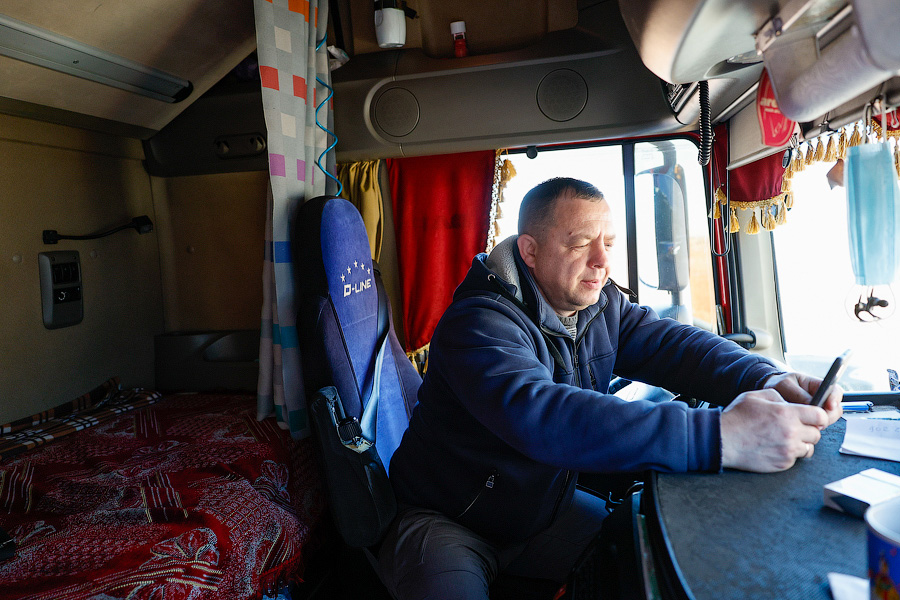 10 километров фур: что происходит на границе с Литвой (фото)