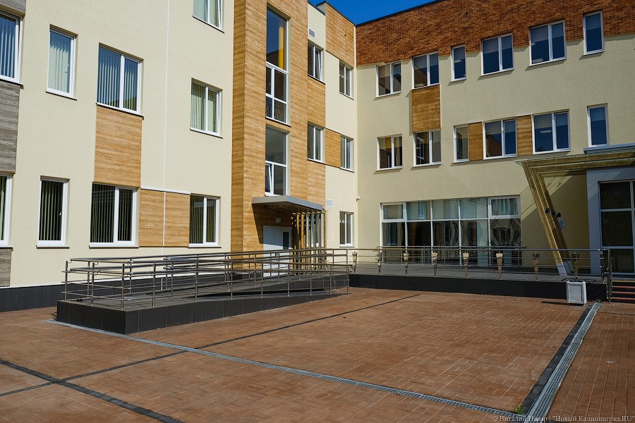 Бассейны, тир, медиатека: как выглядит новая — самая большая в регионе — школа (фото)