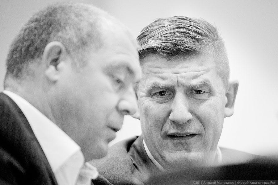 Будто в предпоследний раз: как депутаты облдумы осеннюю сессию открыли (фото)