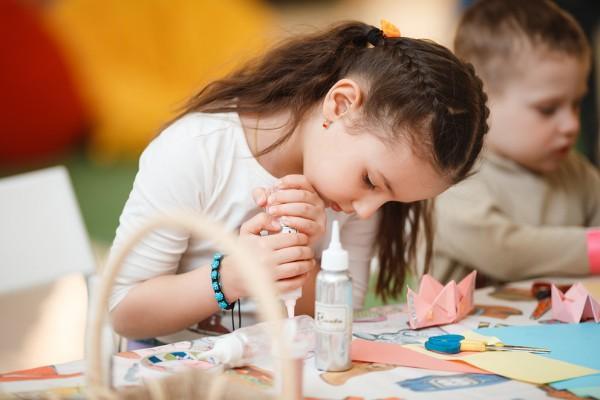 Приглашаем на детский мастер-класс в преддверии 8 Марта в ТК «Мега»