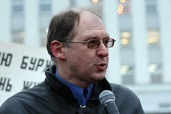 Чесалин обвинил Ярошука в том, что тот «не вылезает» из теле- и радиоэфиров